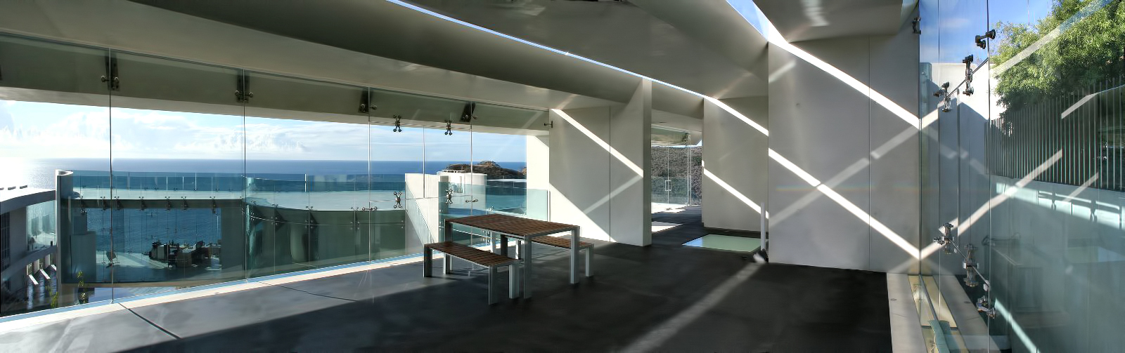Inside The Razor – 11,000 sq. ft. California Masterpiece for $19.3 Million