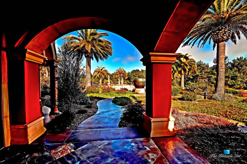 Castello della Costa d’Oro - Exotic Garden Dr, Cambria, CA, USA