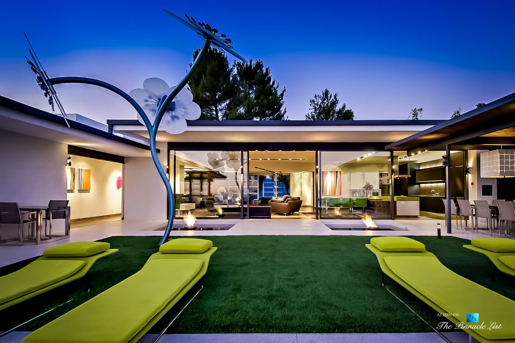 Dusk Elegance & Artistic Flair - Matthew Perry Residence - 9010 Hopen Place, Los Angeles, CA, USA