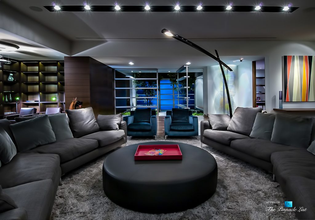 Luxe Lounge Vibes - Matthew Perry Residence - 9010 Hopen Place, Los Angeles, CA, USA