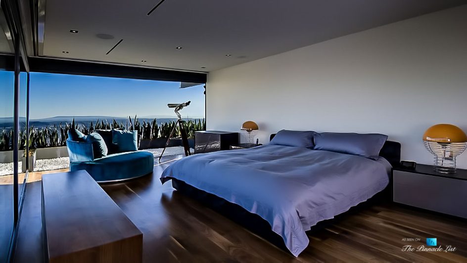 Hilltop Bedroom Views - Matthew Perry Residence - 9010 Hopen Place, Los Angeles, CA, USA