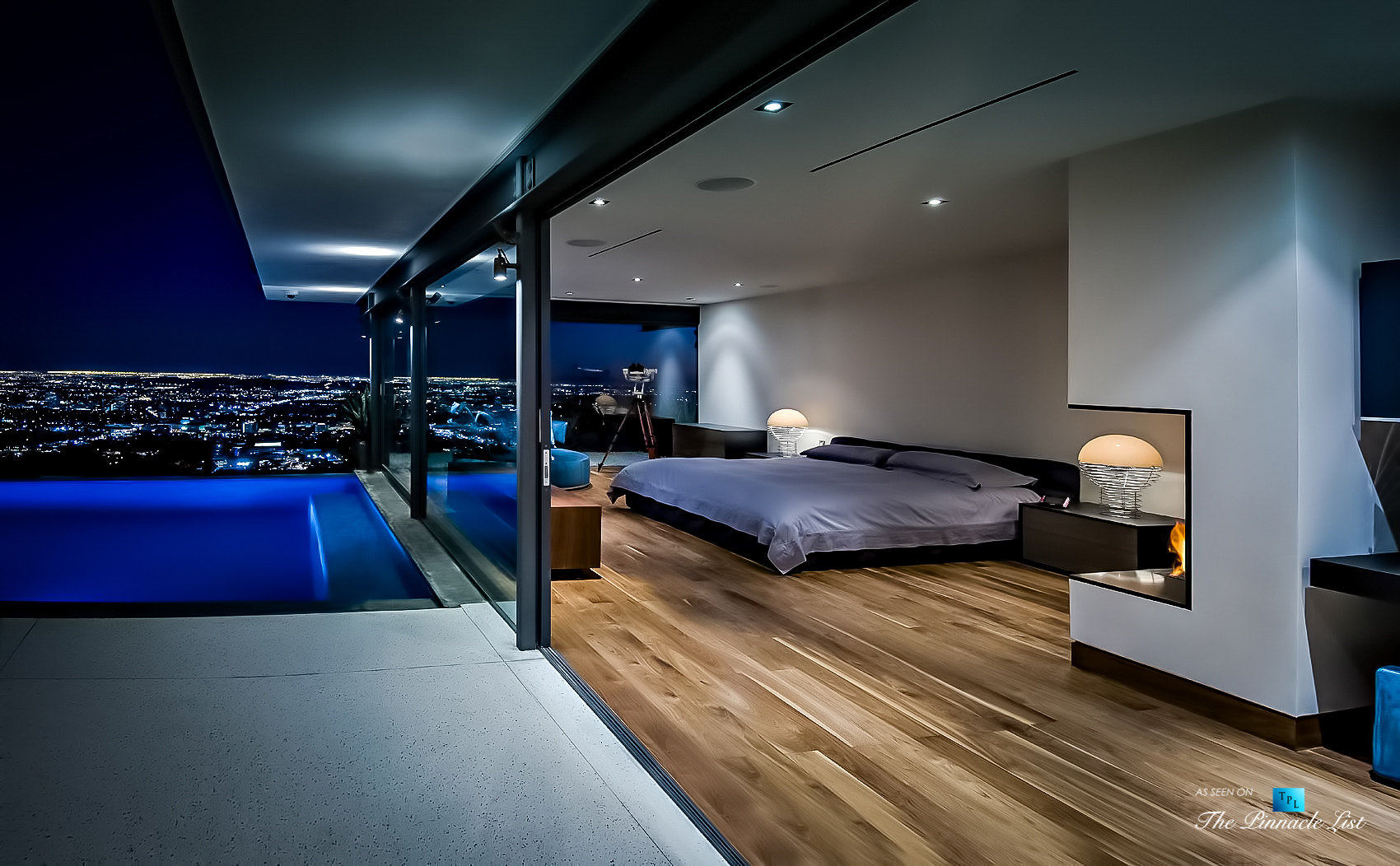 Poolside Bedroom City Views – Matthew Perry Residence – 9010 Hopen Place, Los Angeles, CA, USA