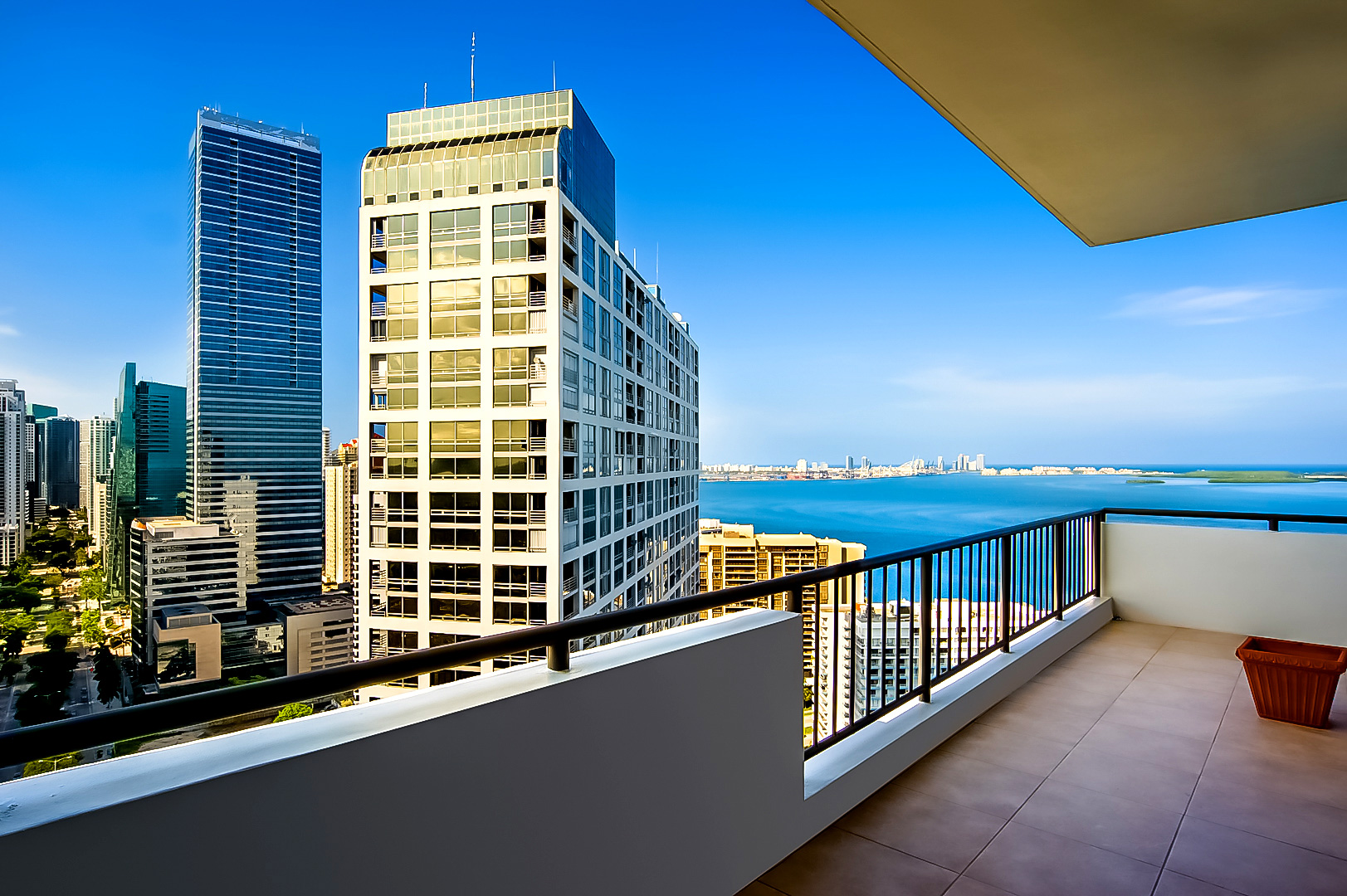 Villa Regina Penthouse – 1581 Brickell Avenue, Miami, FL, USA