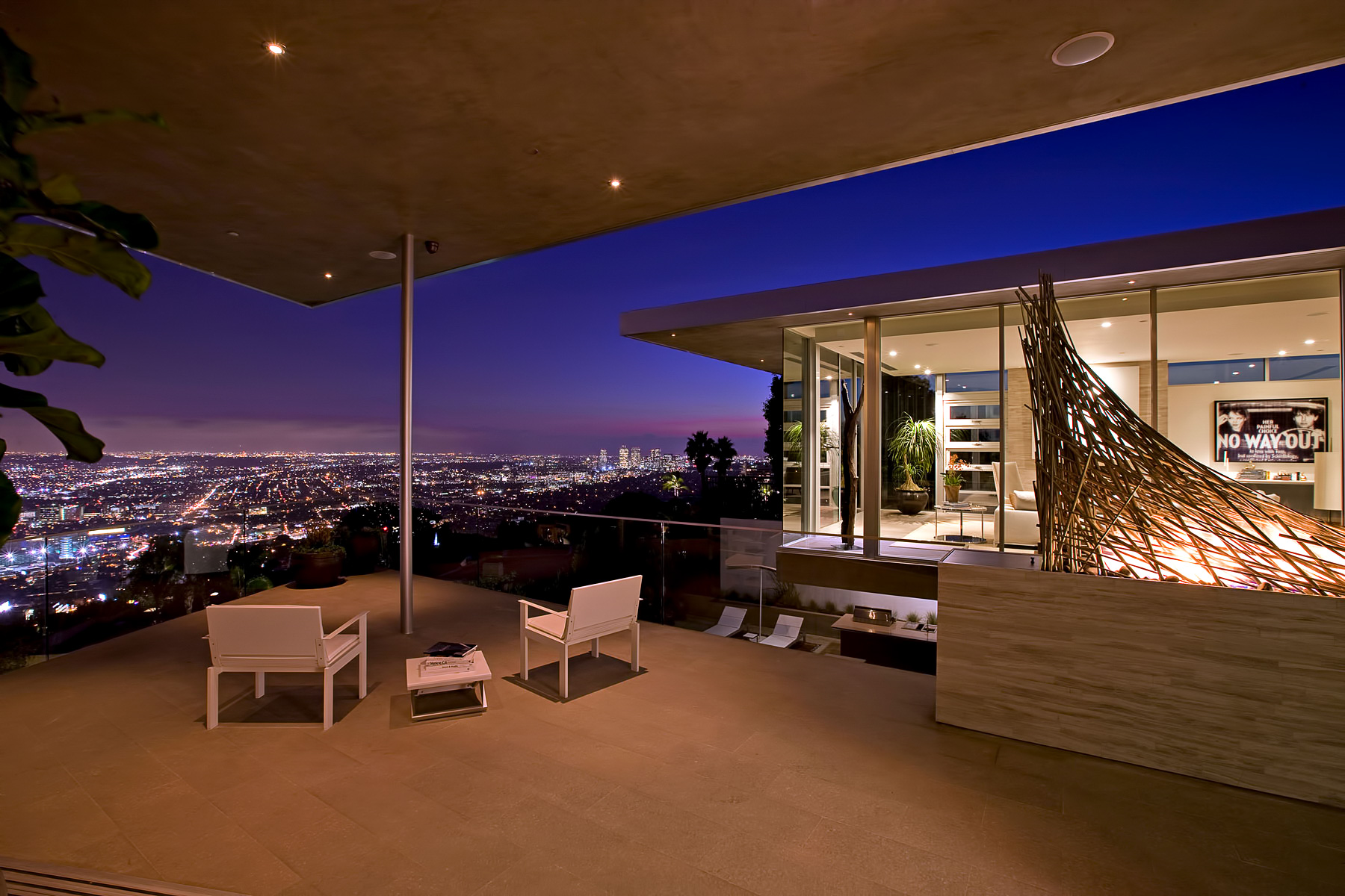 DJ Avicii Hollywood Home – 1474 Blue Jay Way, Los Angeles, CA, USA