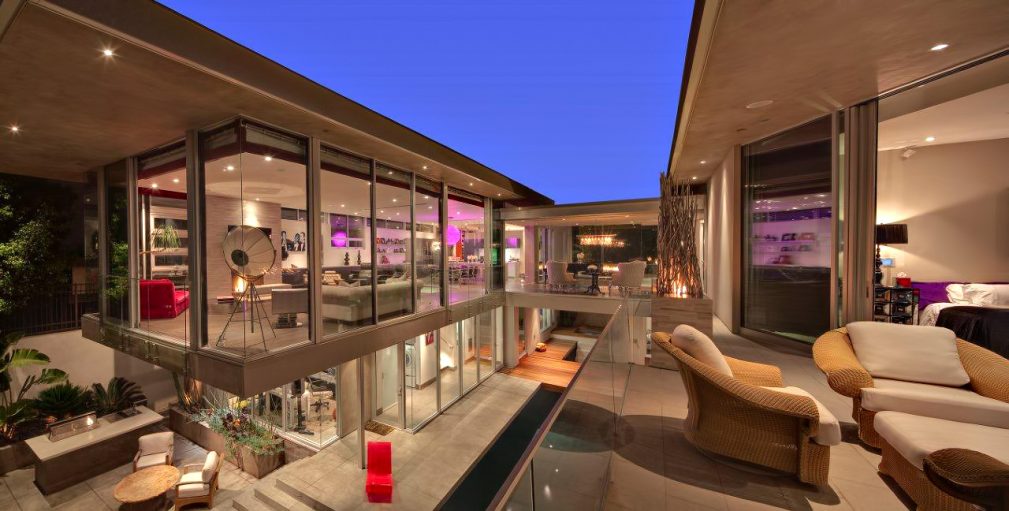 DJ Avicii Hollywood Home - 1474 Blue Jay Way, Los Angeles, CA, USA