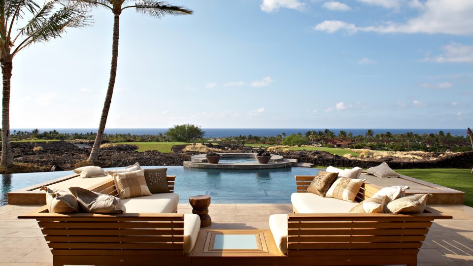 Cher's Former Hawaiian Residence - 72-122 Laueki St, Kailua-Kona, HI, USA