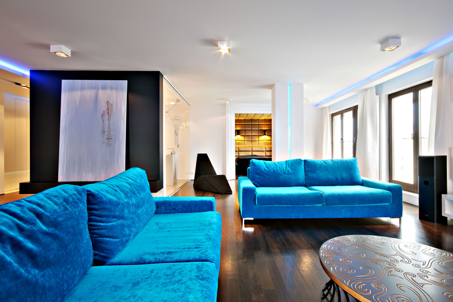 Bold HOLA Design Luxury Apartment - Warsaw, Poland