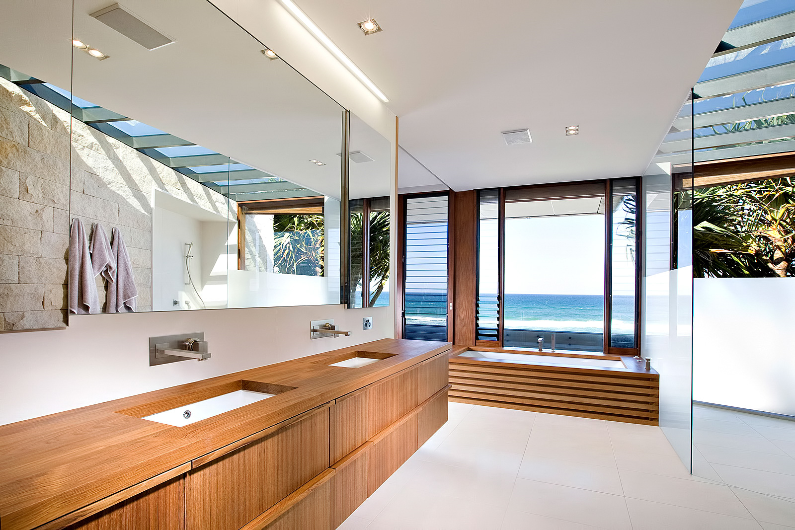 1 Albatross Residence - Mermaid Beach, Gold Coast, QLD, Australia