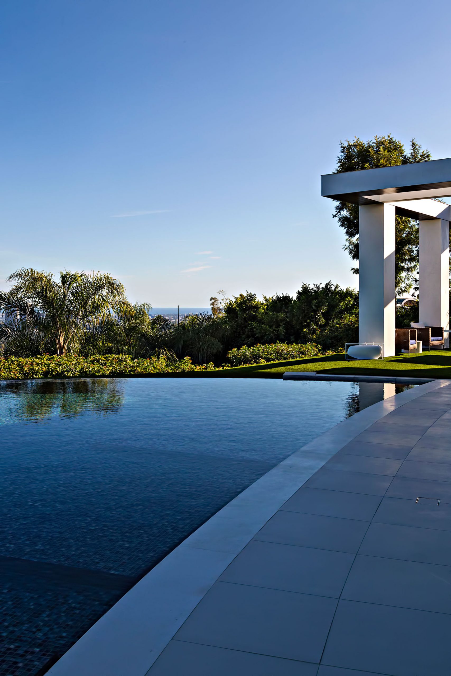 Luxury Residence - 1181 North Hillcrest Rd, Beverly Hills, CA, USA