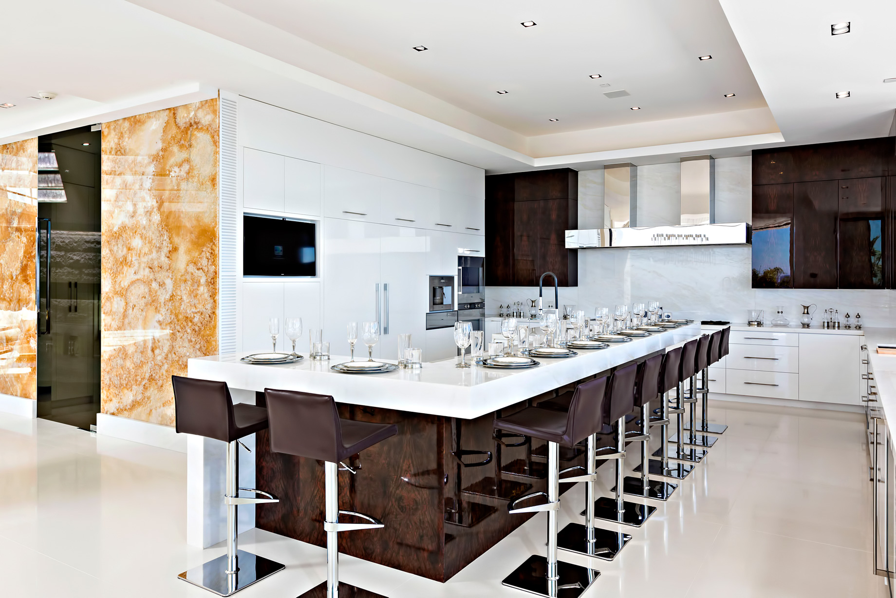 Luxury Residence – 1181 North Hillcrest Rd, Beverly Hills, CA, USA