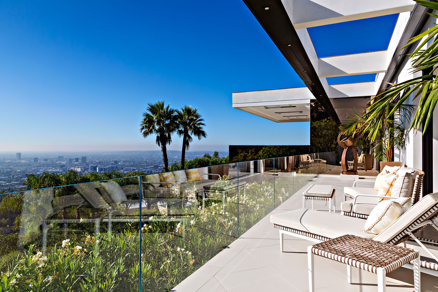 Luxury Residence - 1181 North Hillcrest Rd, Beverly Hills, CA, USA