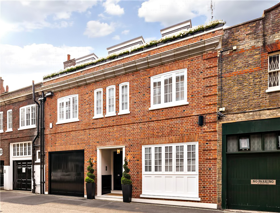 Luxury Residence - 43 Reeves Mews, Mayfair, London, England, UK