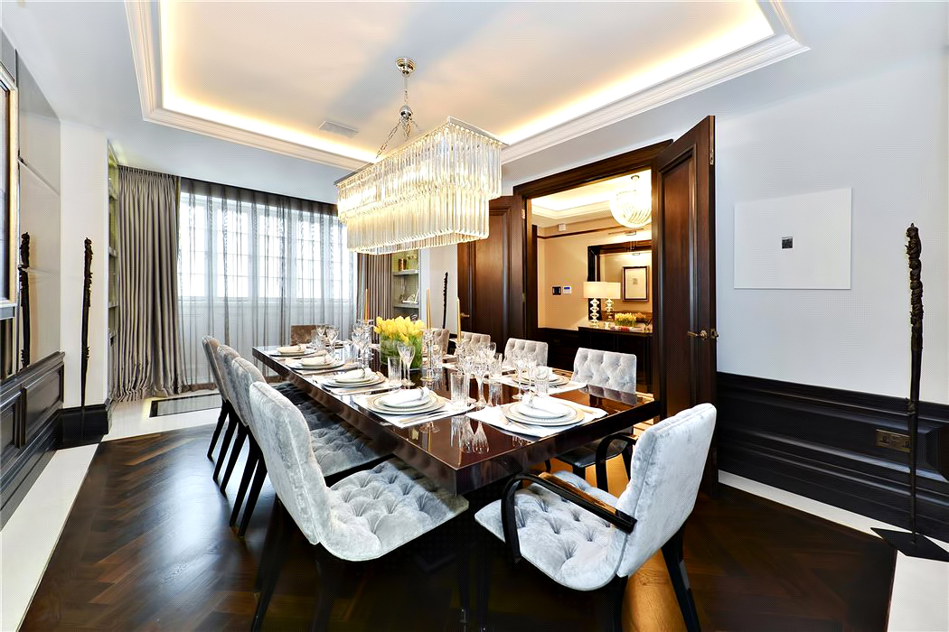 Luxury Residence – 43 Reeves Mews, Mayfair, London, England, UK