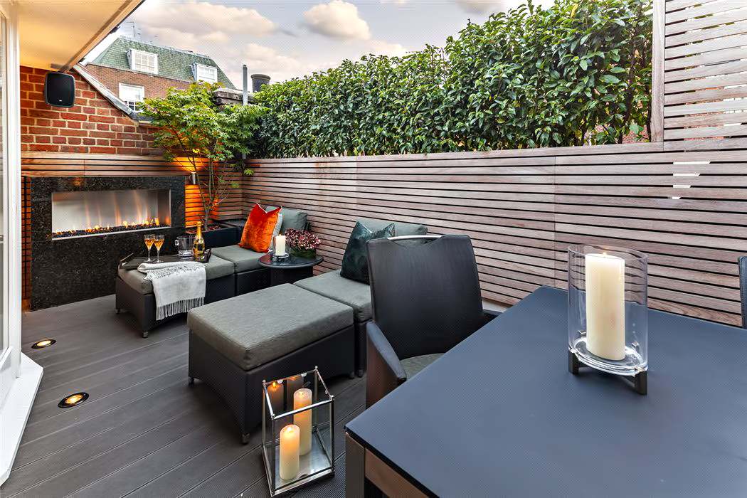 Luxury Residence – 43 Reeves Mews, Mayfair, London, England, UK