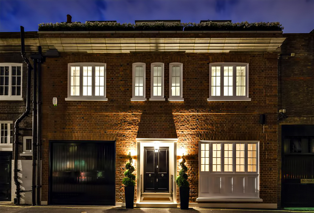 58 – Luxury Residence – 43 Reeves Mews, Mayfair, London, UK