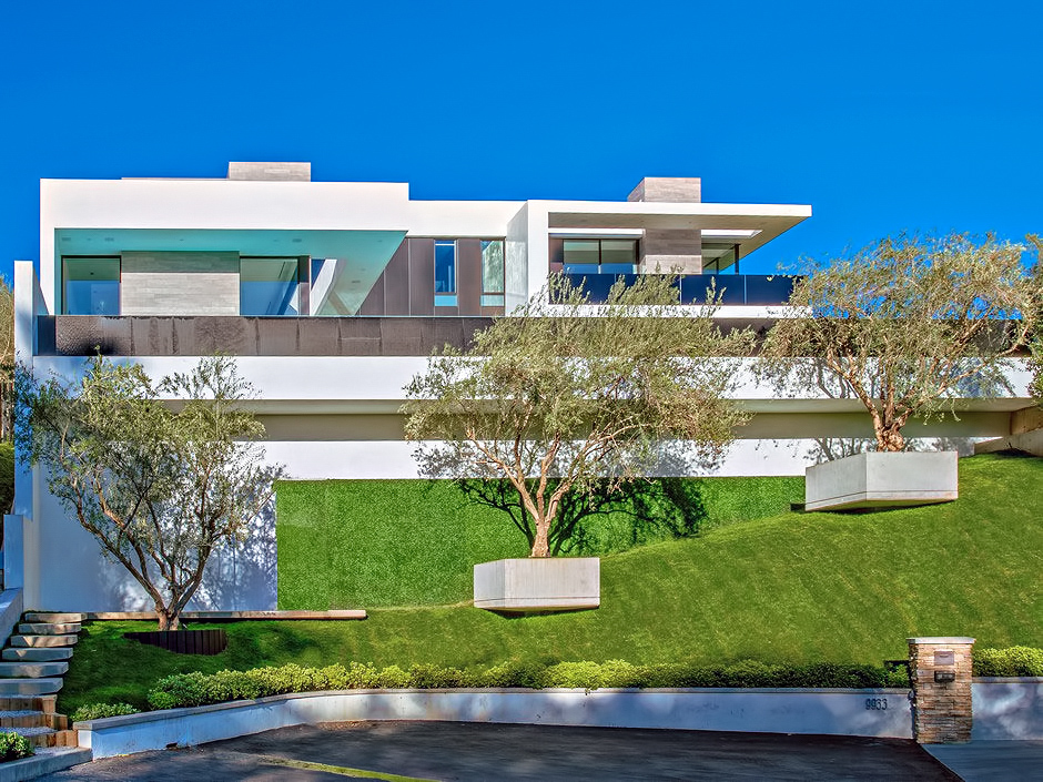 Beverly Crest Luxury Home - 9945 Beverly Grove Drive, Beverly Hills, CA, USA