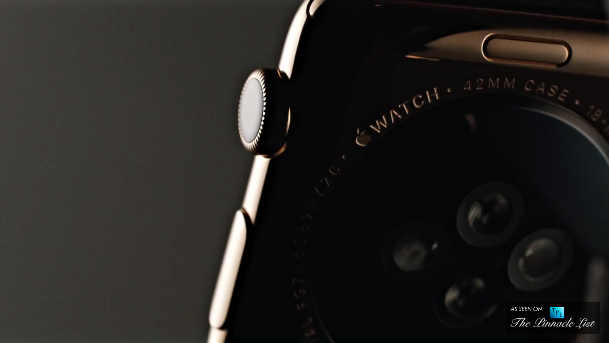 074 – The Gold Apple Watch Edition – Pinnacle Luxury Technology with Elegant Fashion