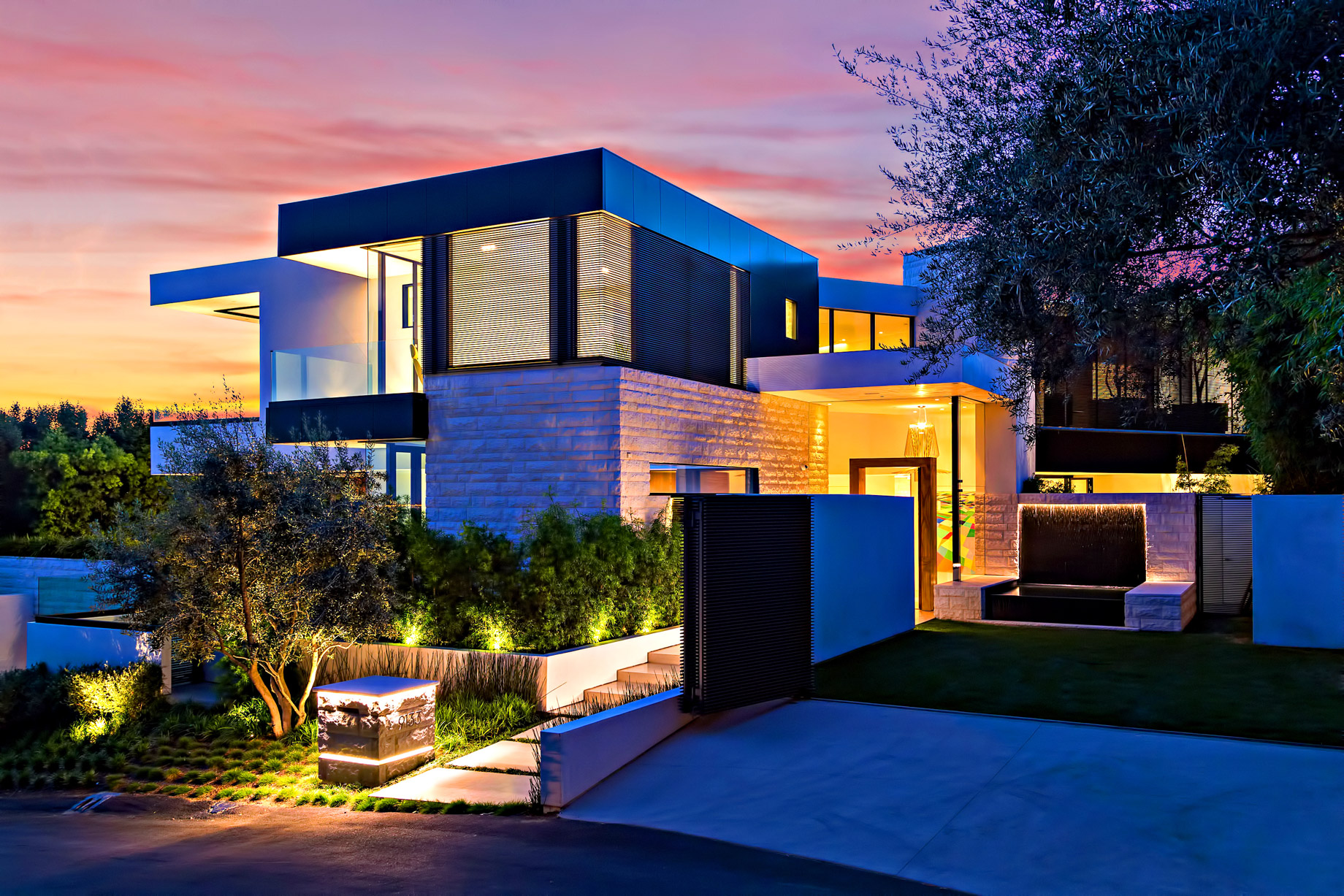 Bird Streets Luxury Contemporary - 9133 Oriole Way, Los Angeles, CA, USA