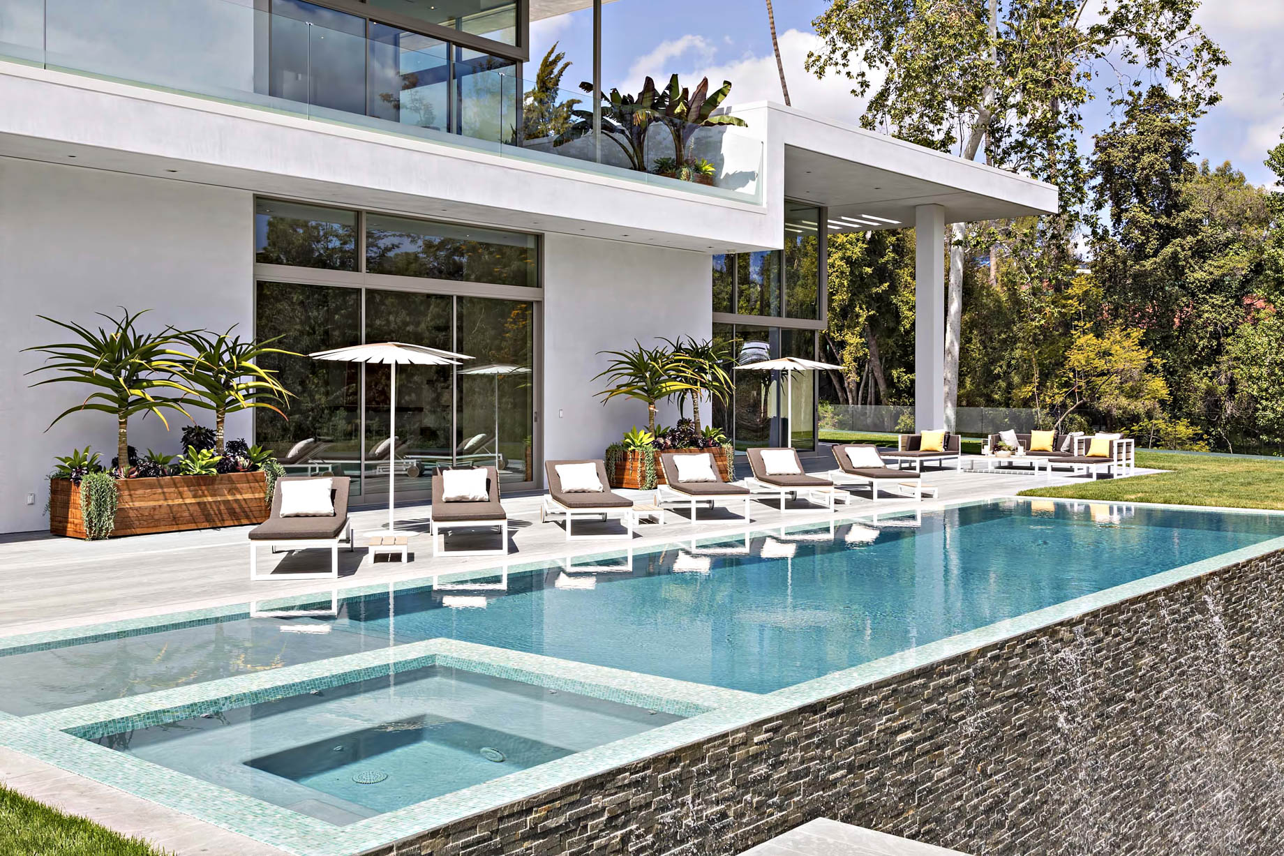 Holmby Hills Contemporary Villa – 438 N Faring Rd, Los Angeles, CA, USA
