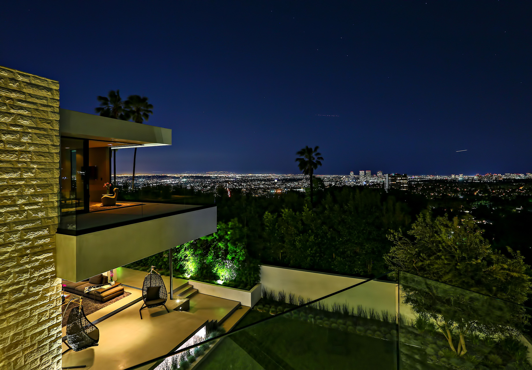 Bird Streets Luxury Contemporary - 9133 Oriole Way, Los Angeles, CA, USA