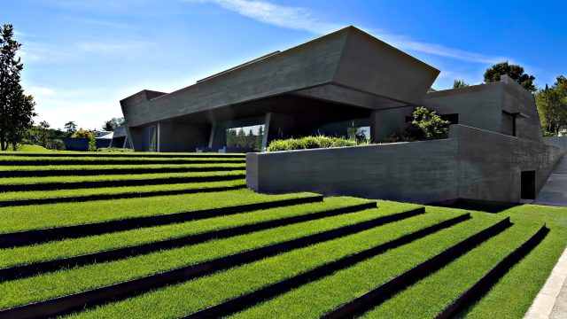 Monolithic Concrete House II - Pozuelo de Alarcón, Madrid, Spain