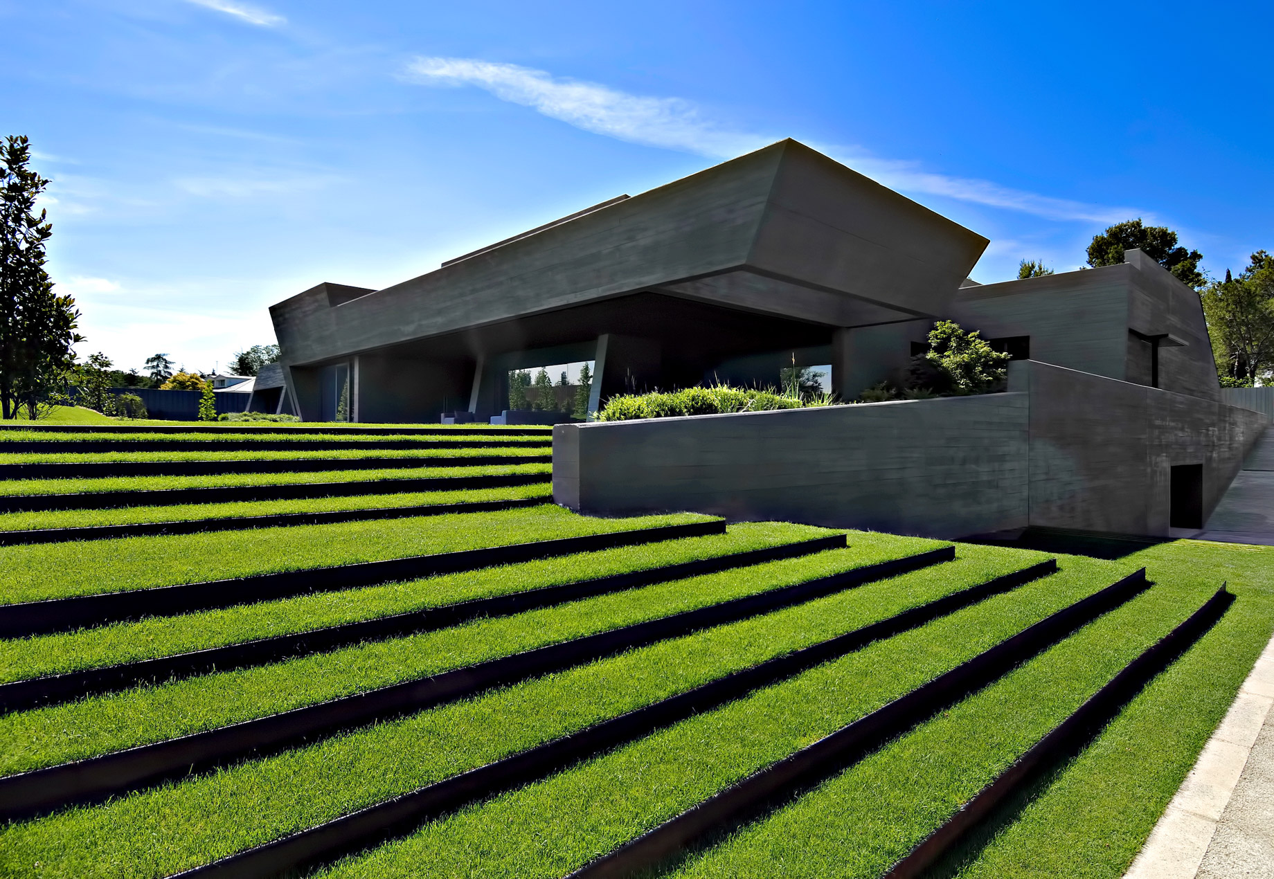 Monolithic Concrete House II - Pozuelo de Alarcón, Madrid, Spain