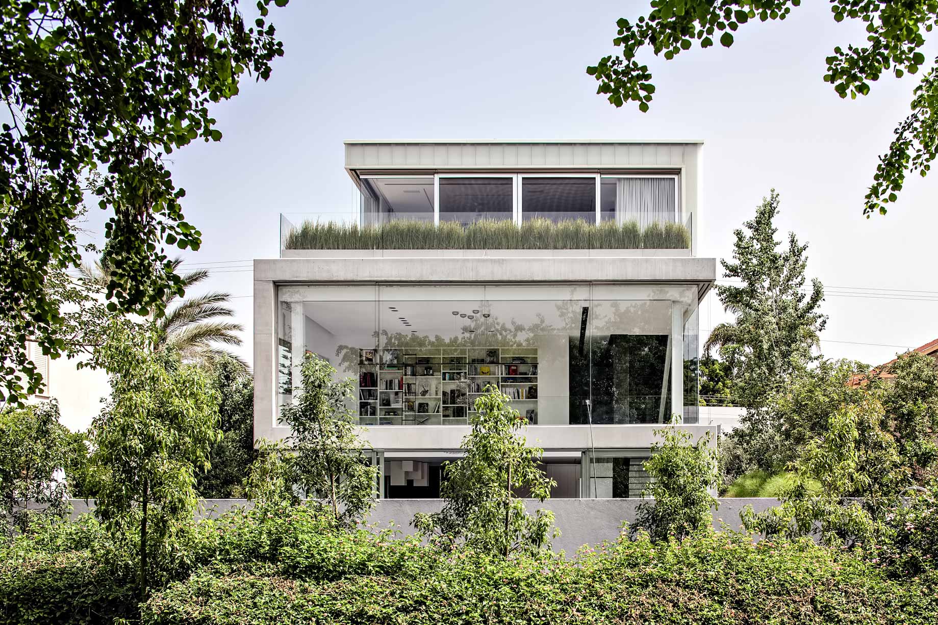 Concrete Cut Luxury Residence – Ramat Gan, Tel Aviv, Israel