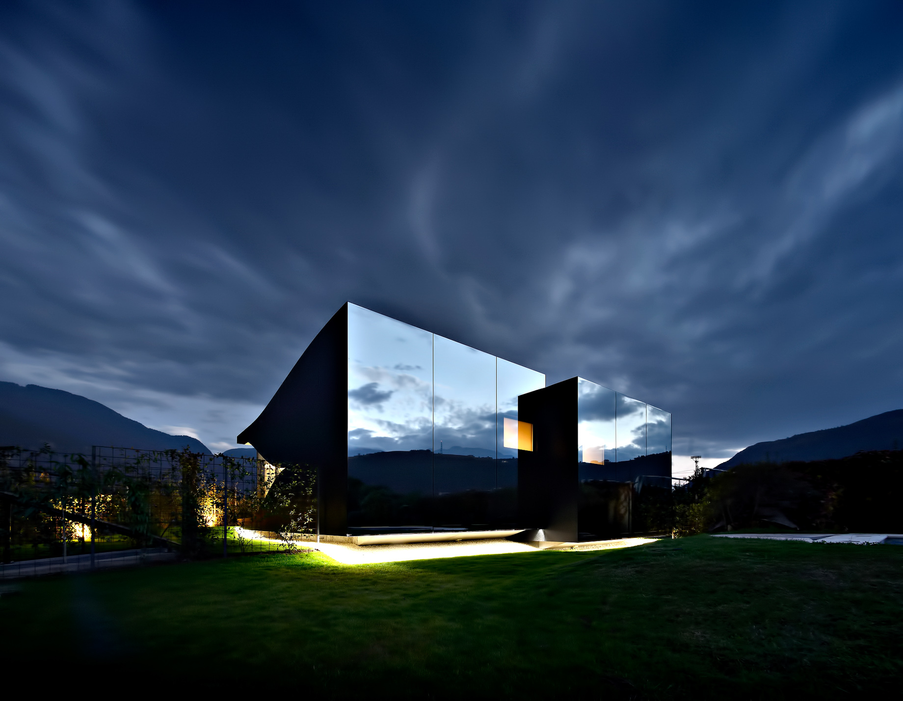 Mirror Houses Luxury Residence - Bolzano, South Tyrol, Italy