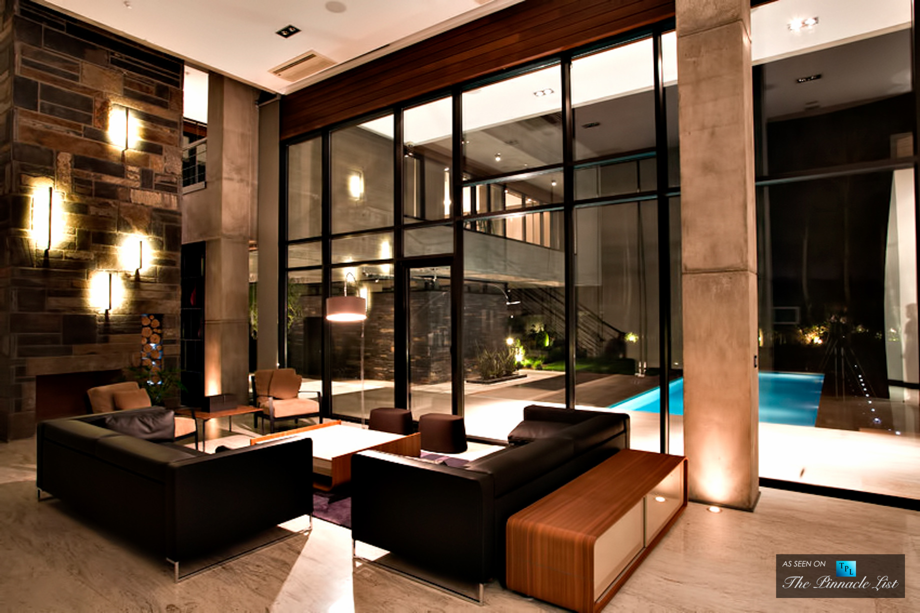 Nighttime Modern Elegance with Transparent Layers at Villa Kiani in Iran