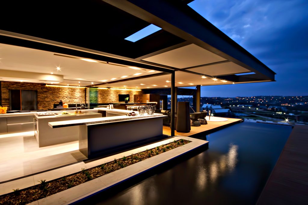 Boz House Luxury Villa - Mooikloof Heights, Pretoria, South Africa