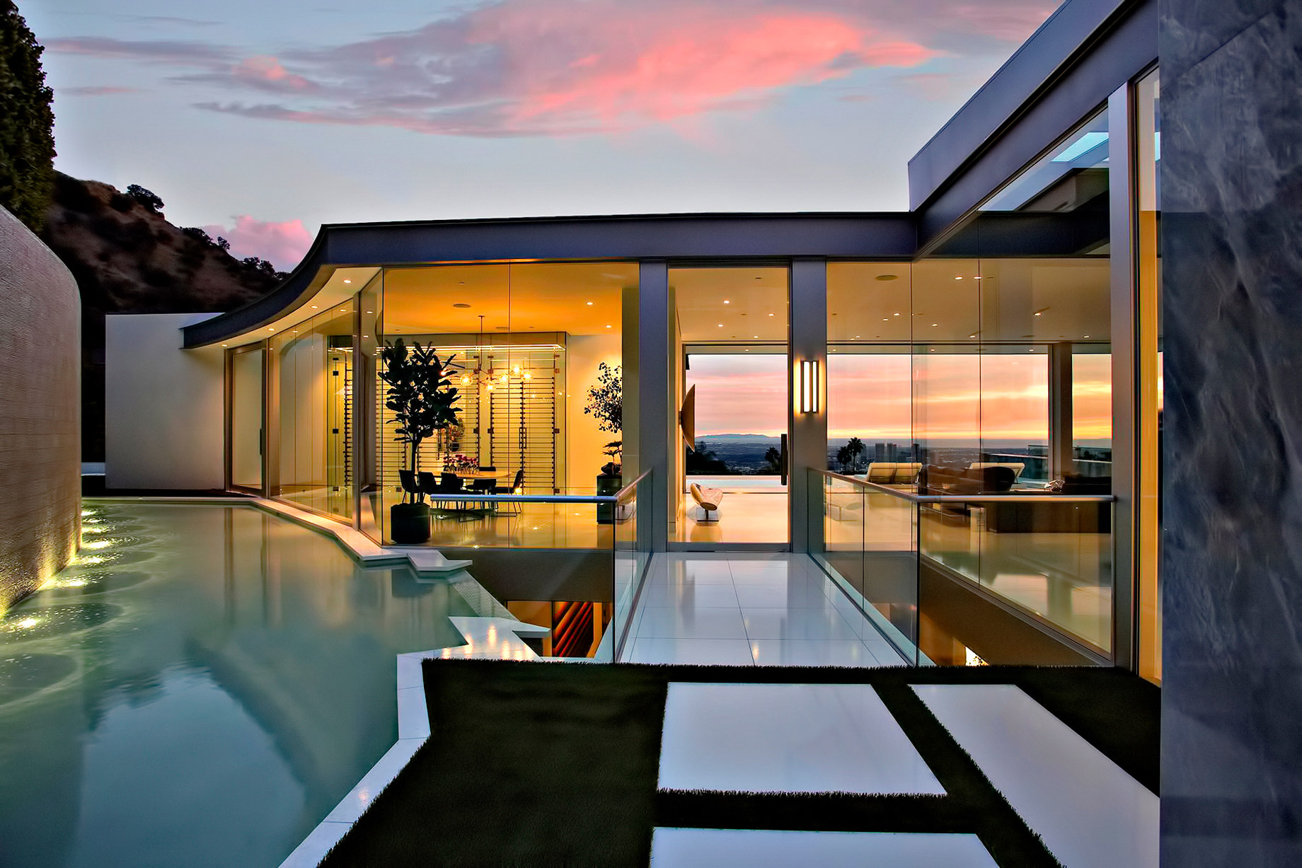 Hollywood Hills Modern - 1814 N Doheny Dr, Los Angeles, CA, USA