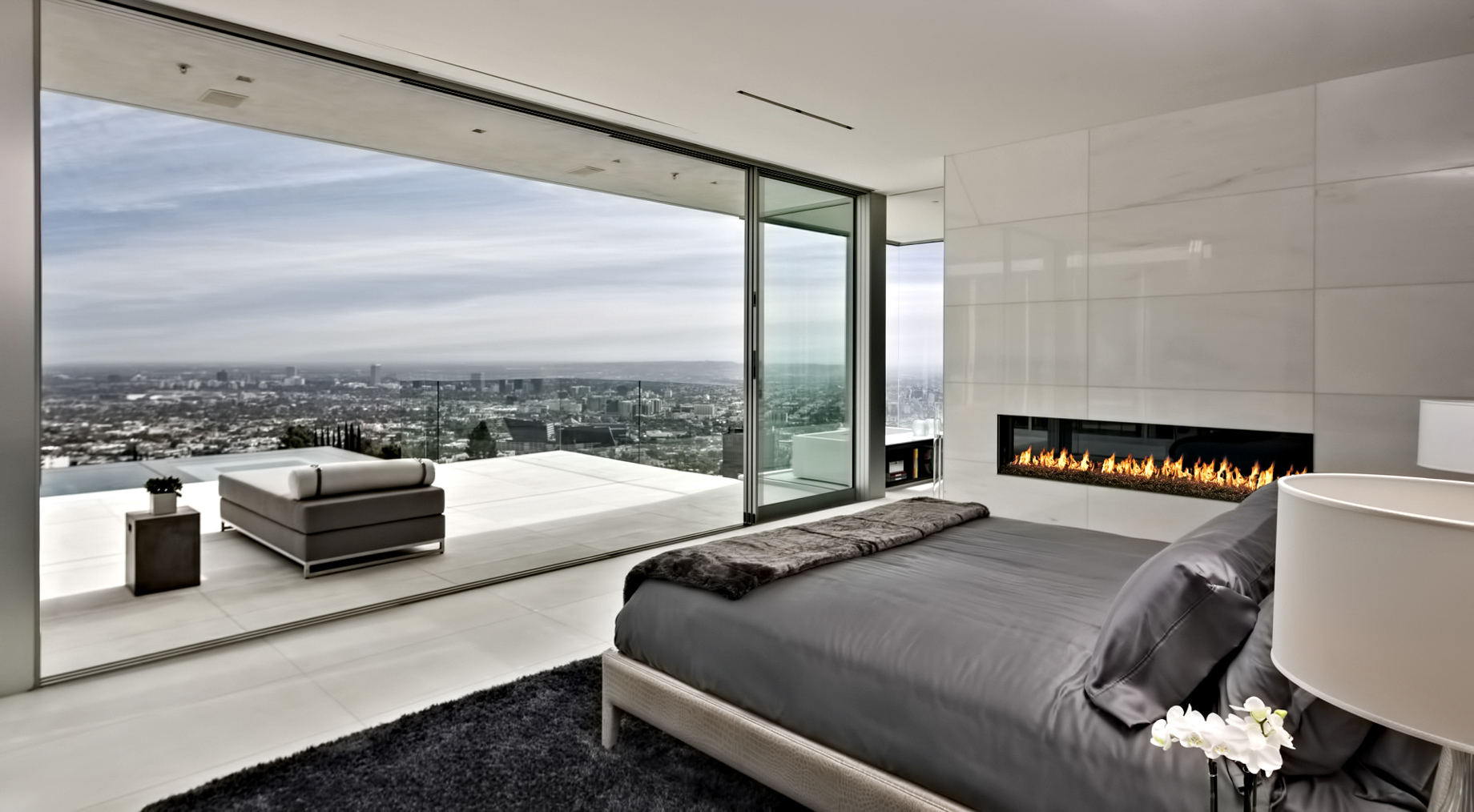 Front Row Modern – 9150 Oriole Way, Los Angeles, CA, USA