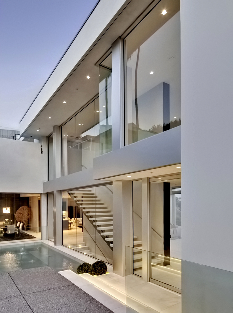 Front Row Modern – 9150 Oriole Way, Los Angeles, CA, USA