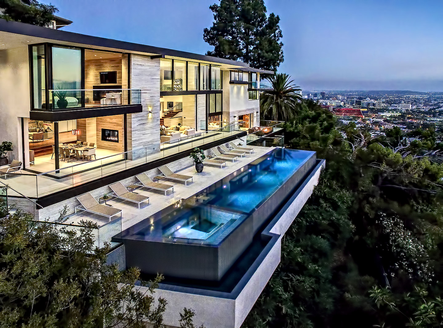 Hollywood Hills Modern – 8927 St Ives Drive, Los Angeles, CA, USA