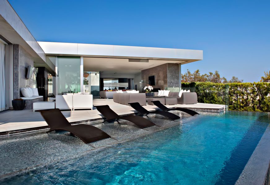 Winklevoss Luxury Home - 1423 Tanager Way, Los Angeles, CA, USA