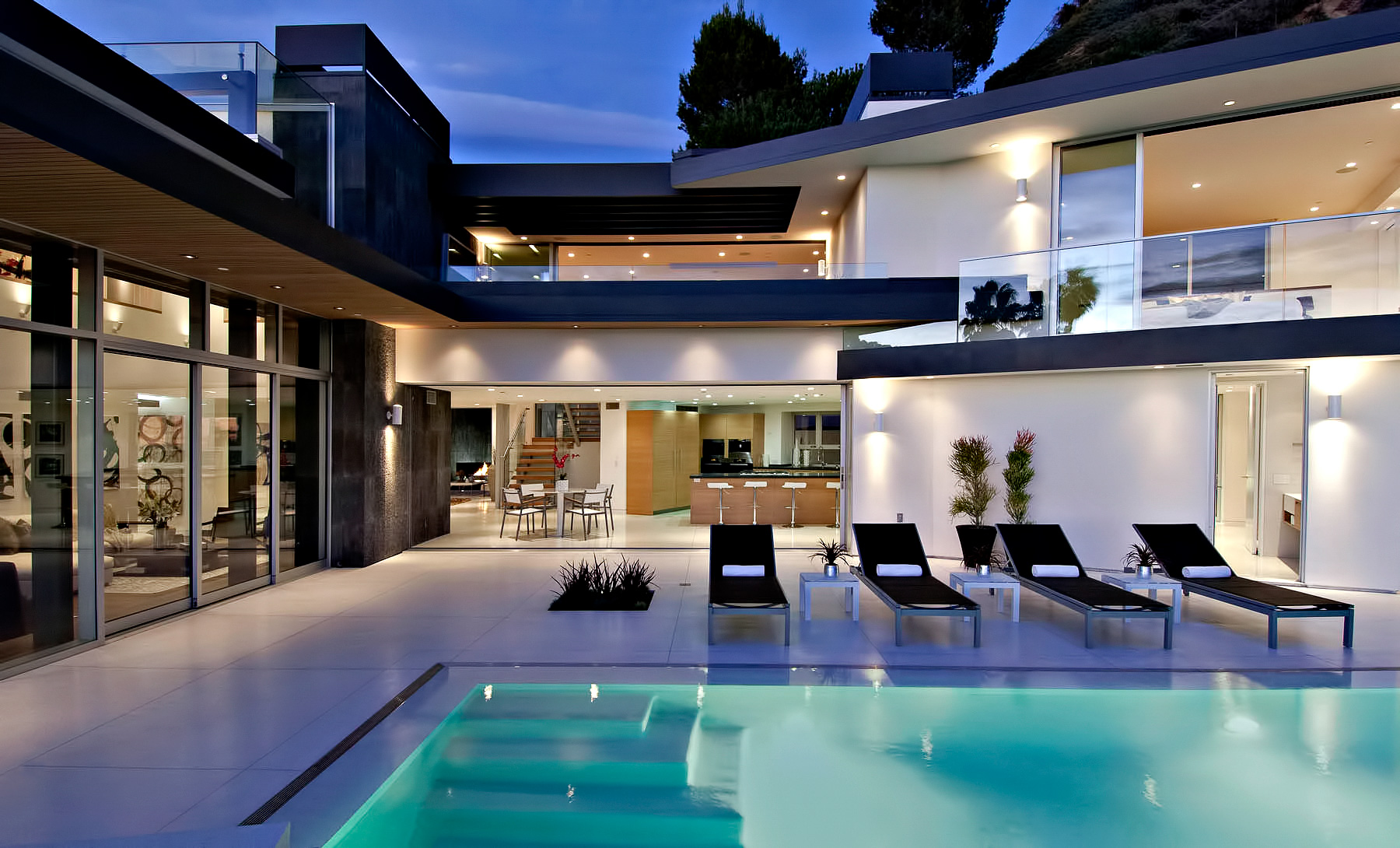 Hollywood Hills Modern - 1734 N Doheny Dr, Los Angeles, CA, USA