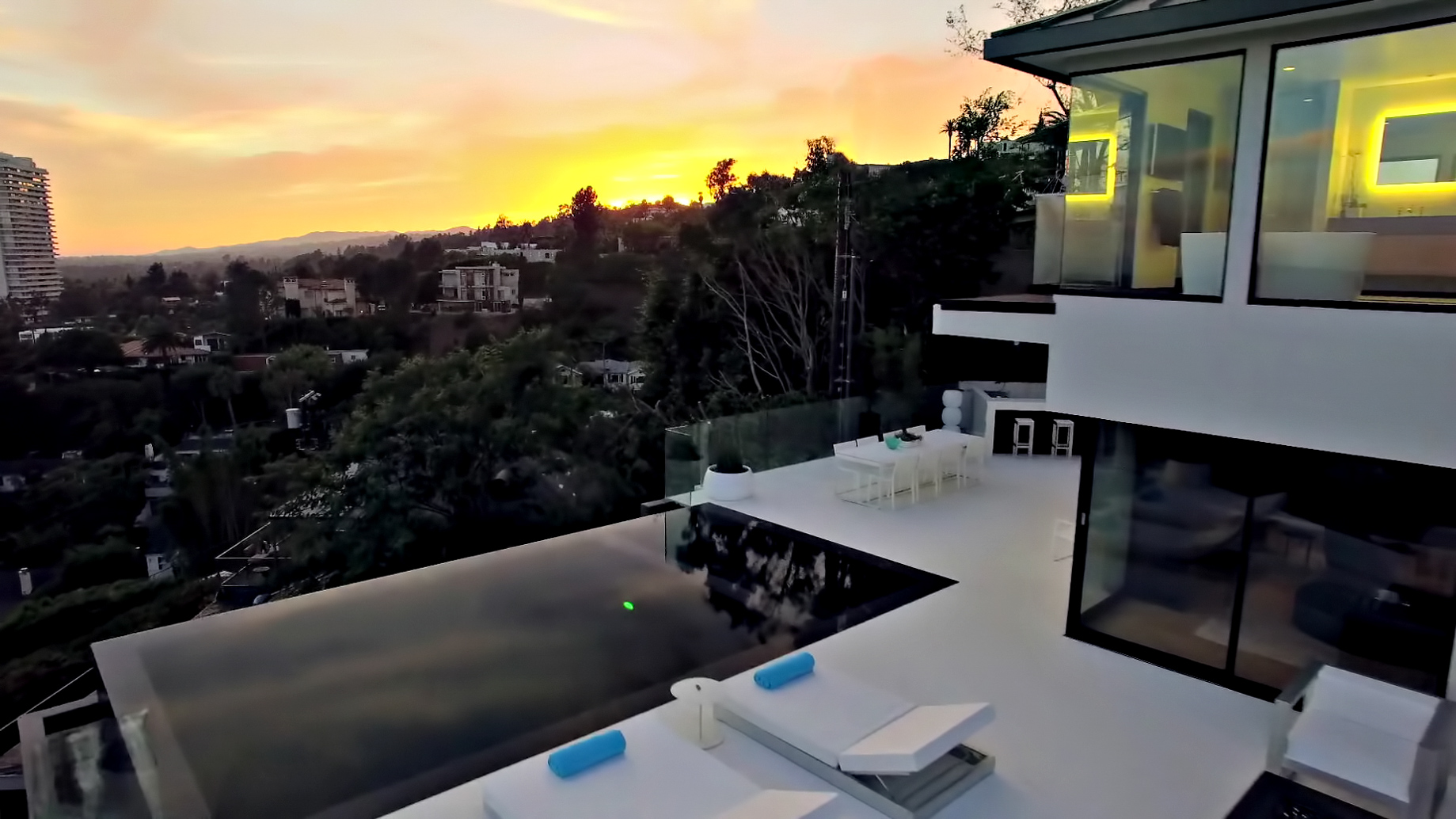 Hollywood Hills Home – 8931 St. Ives Drive, Los Angeles, CA, USA