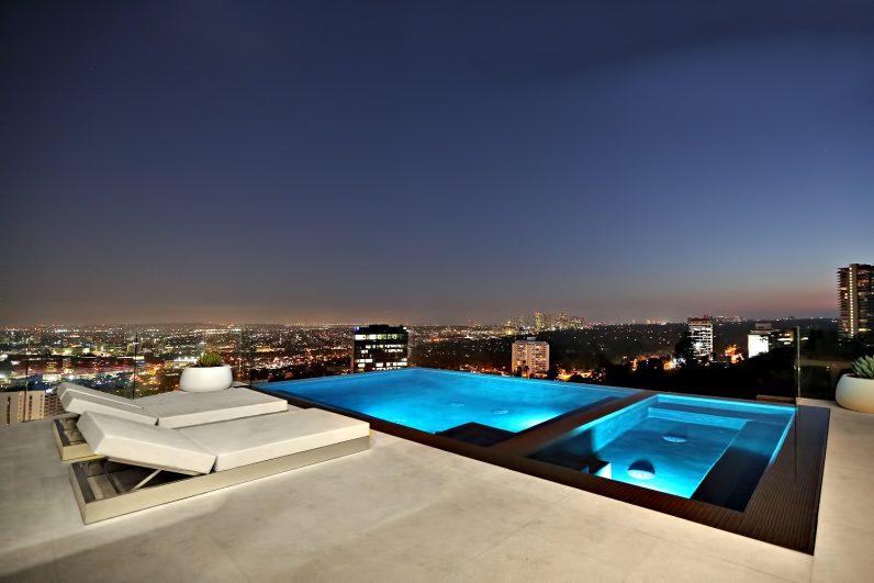 Hollywood Hills Home - 8931 St. Ives Drive, Los Angeles, CA, USA