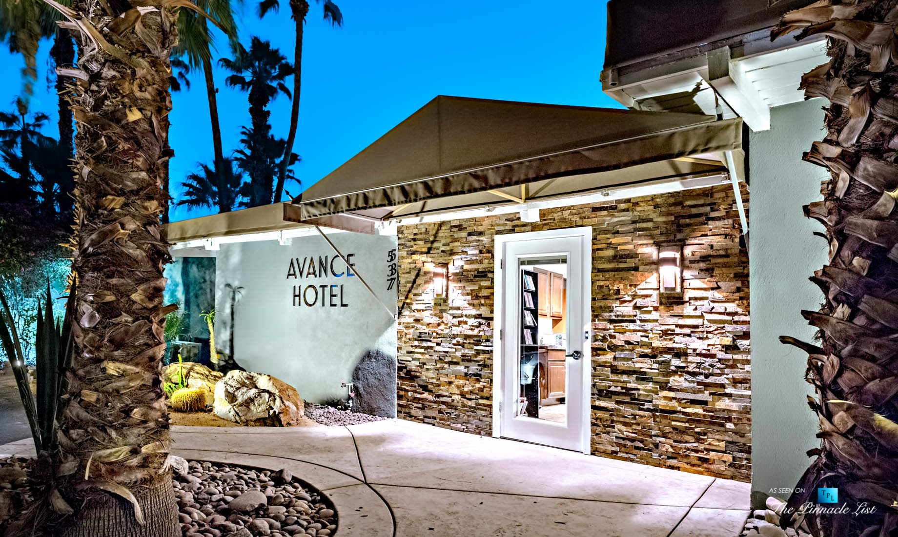 Avance Hotel - 537 S Grenfall Rd, Palm Springs, USA