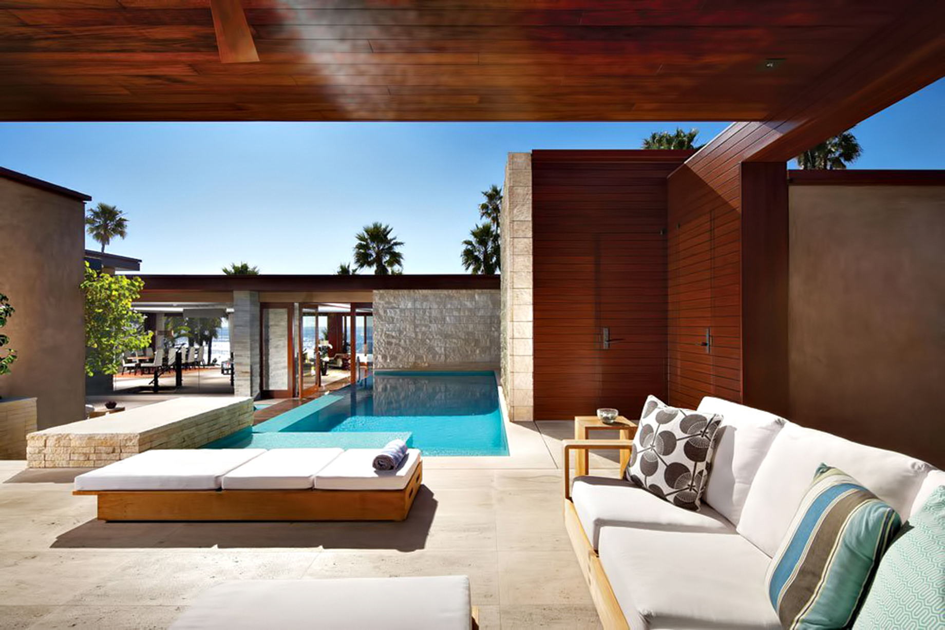 Cameo Cove Oceanfront - 2495 Riviera Dr, Laguna Beach, CA, USA