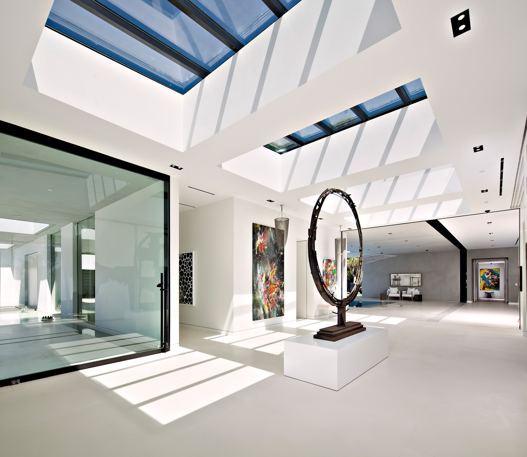 Museum Modern – 1012 N Hillcrest Rd, Beverly Hills, CA, USA