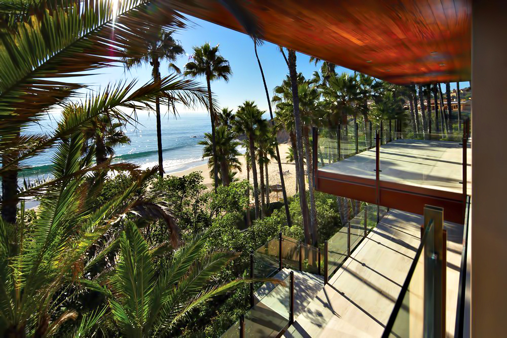 Cameo Cove Oceanfront - 2495 Riviera Dr, Laguna Beach, CA, USA
