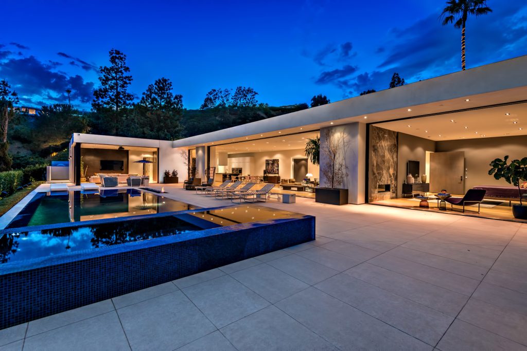 Trousdale Luxury Modern - 1220 Loma Vista Dr, Beverly Hills, CA, USA