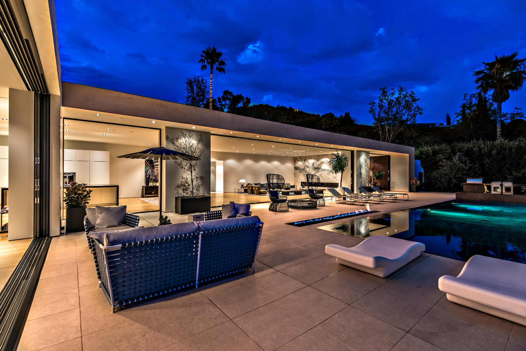 Trousdale Luxury Modern – 1220 Loma Vista Dr, Beverly Hills, CA, USA