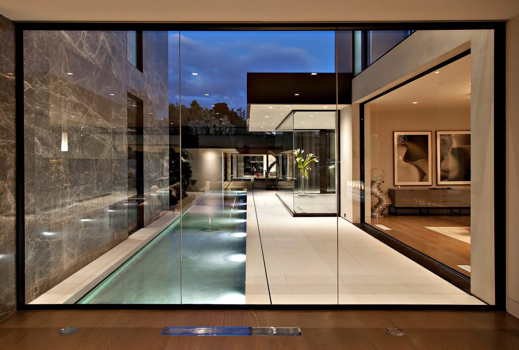 The Crown Estate - 1423 Oriole Dr, Los Angeles, CA, USA
