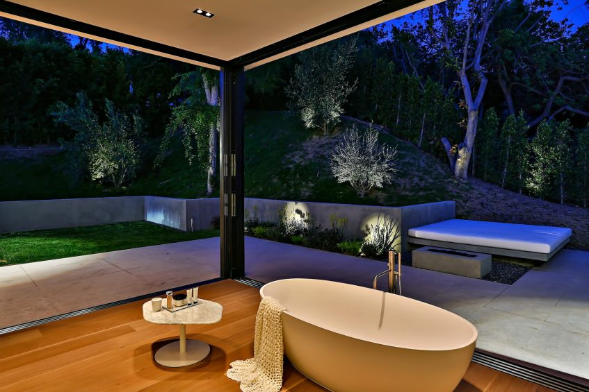 Trousdale Luxury Modern - 1220 Loma Vista Dr, Beverly Hills, CA, USA