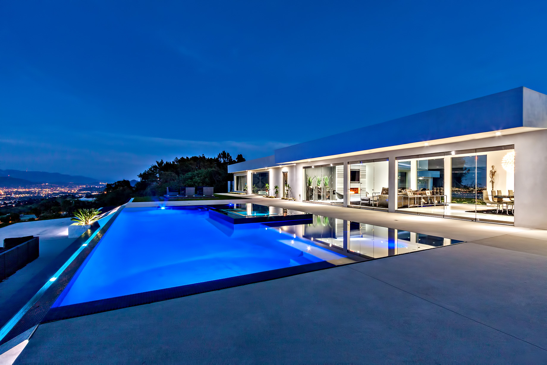 Beverly Hills Modern - 13727 Mulholland Dr, Beverly Hills, CA, USA