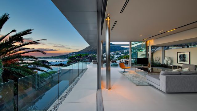 Bond Luxury Villa - 8 First Crescent, Camps Bay, South Africa