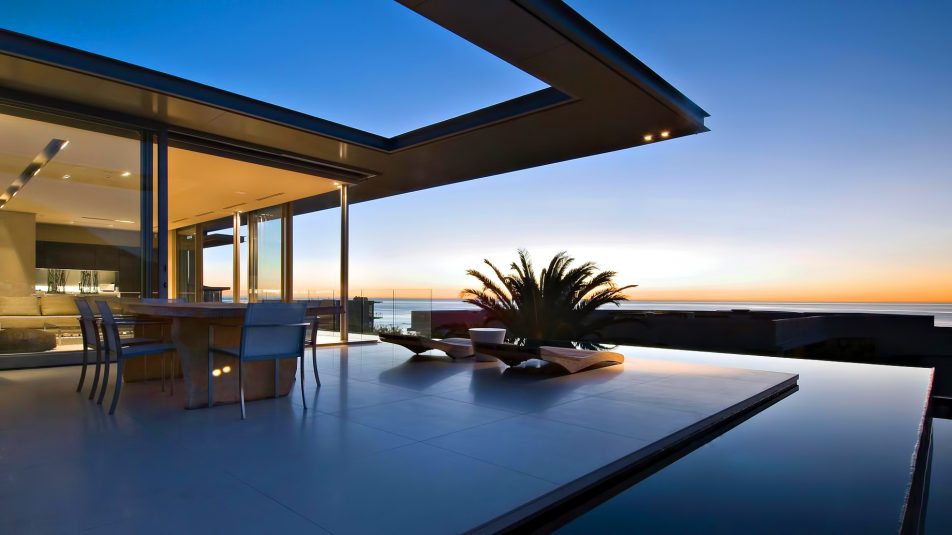 Bond Luxury Villa - 8 First Crescent, Camps Bay, South Africa