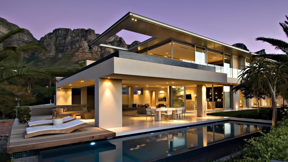 Bond Luxury Villa - 8 First Crescent, Camps Bay, South Africa